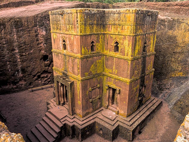 Bete Giorgis Church in Lalibela, Ethiopia — cross-shaped rock-hewn church from the 12th century